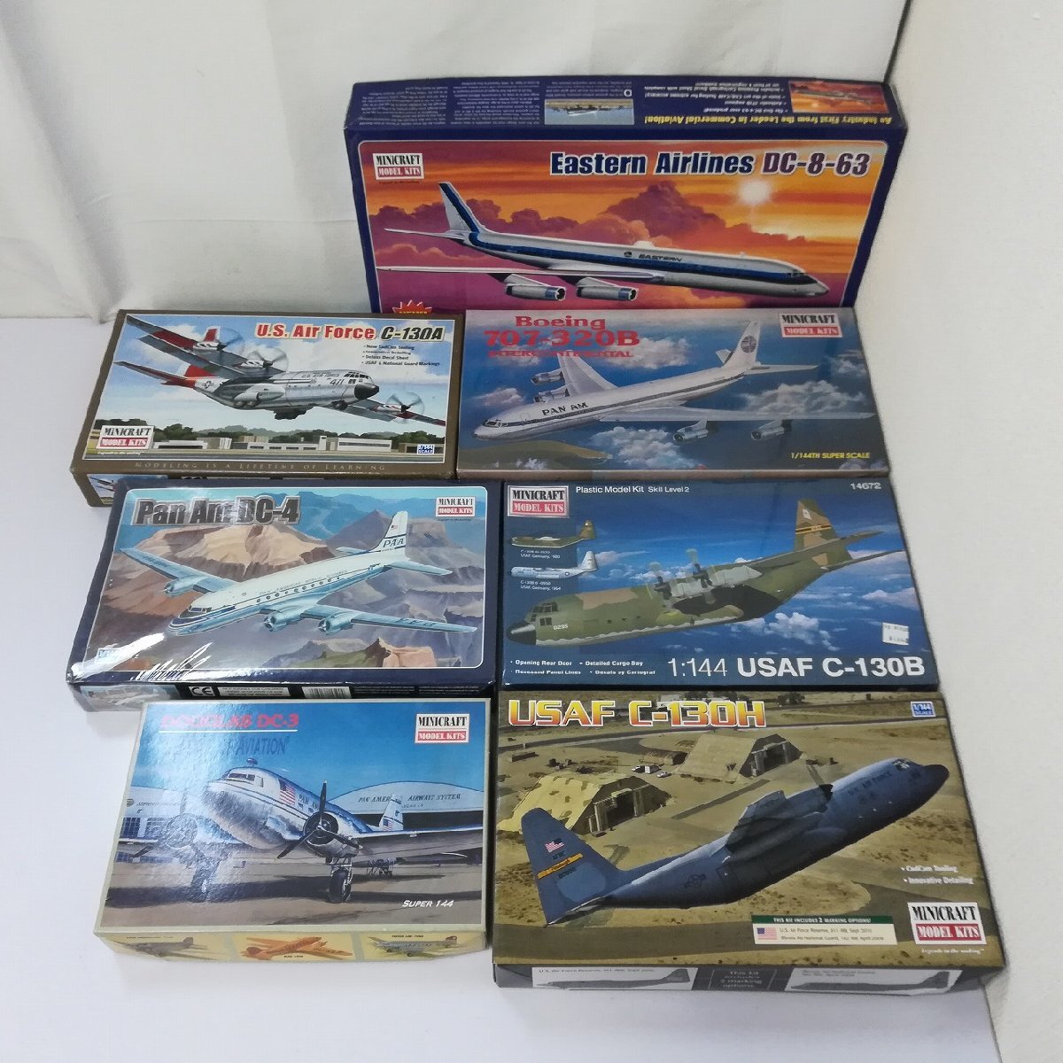 中古】1/100 日本航空 DC-8 62型 童友社製のプラモデルの完成品の落札