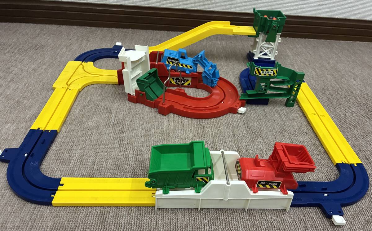 中古】TOMY はたらくじどうしゃ ビッグローダー 昭和レトロの落札情報