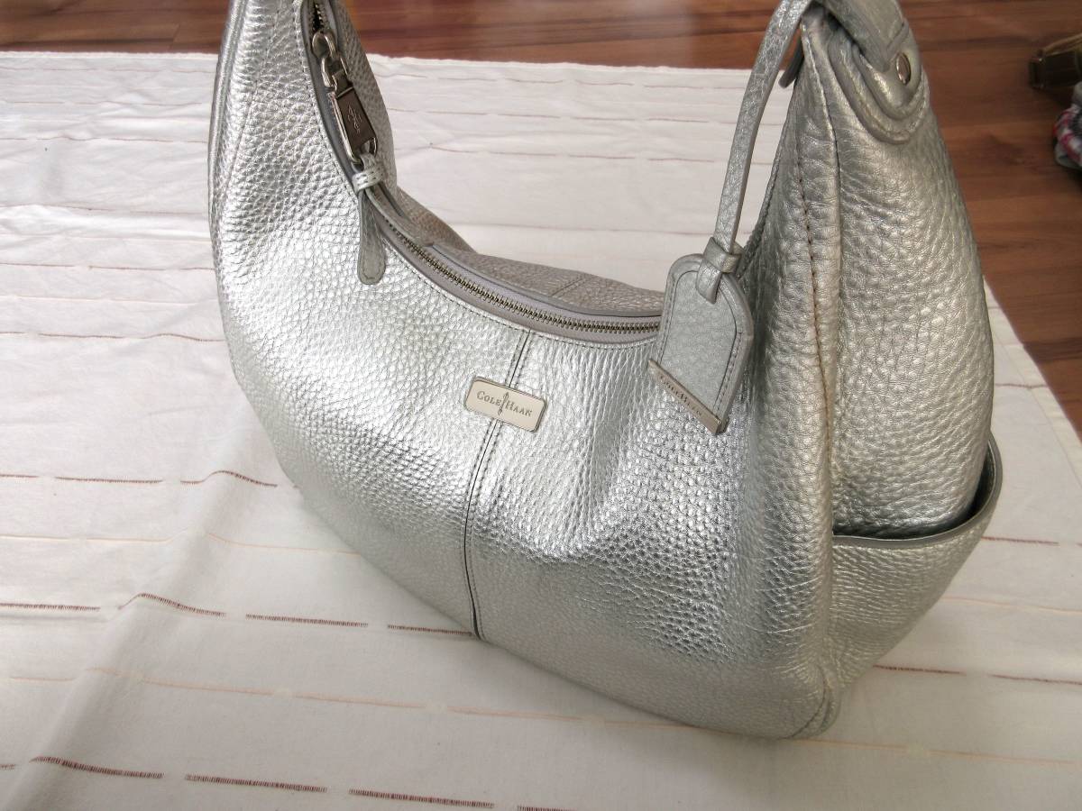 コールハーン Cole Haan レディース ワンショルダーバッグ ハンドバッグ 本革 レザー シルバー の落札情報詳細 ヤフオク落札価格情報 オークフリー スマートフォン版