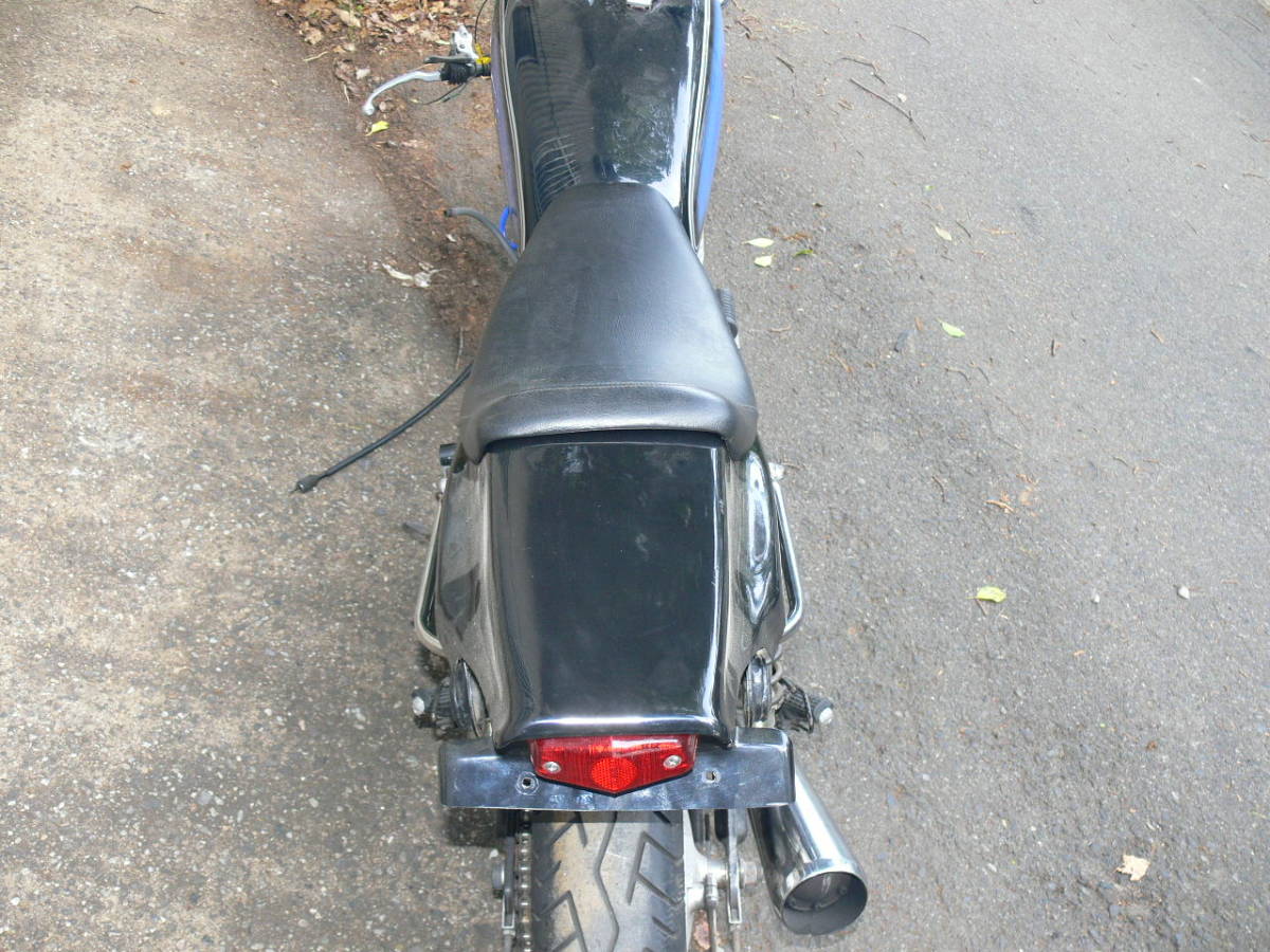 汎用トラッカーシート SR400 TW200 TW225 FTR250 FTR223