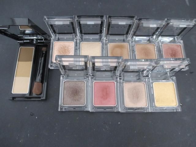 中古 Kate ケイト ベストアイシャドウセレクション ホワイトシェイピングパレット Wt 1 Wt 2 ディメンショナルパレット Ex 1 Ex の落札情報詳細 ヤフオク落札価格情報 オークフリー スマートフォン版