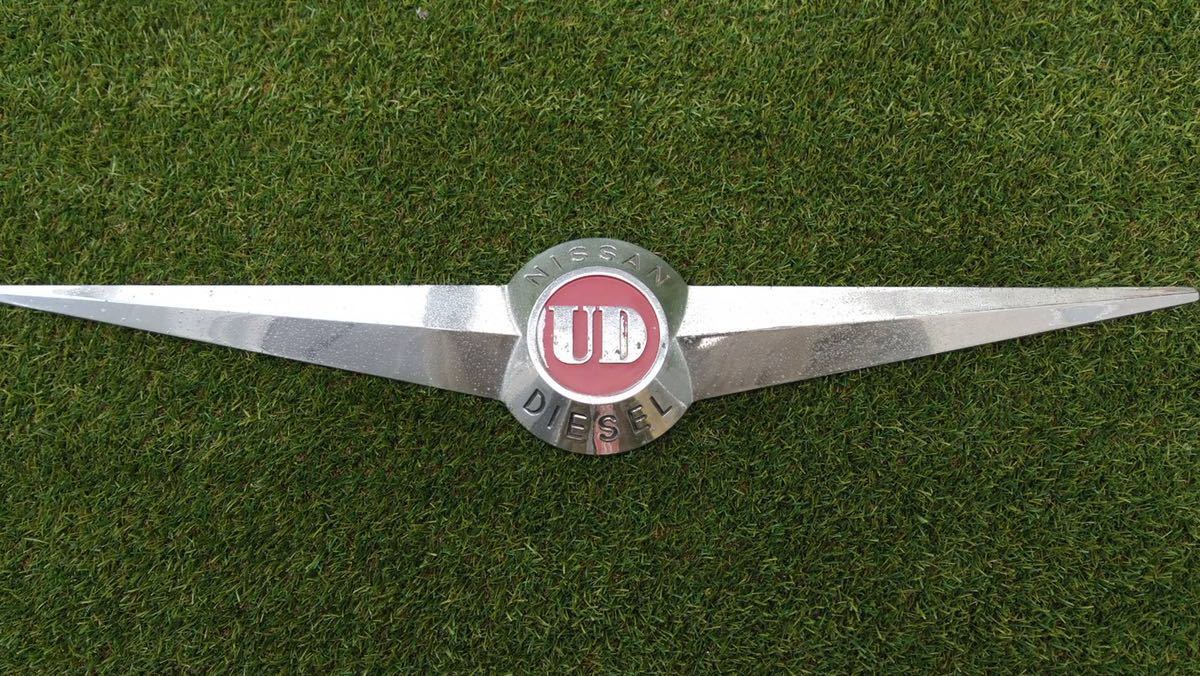 UDバスマークエンブレム　ニッサン UD バスマーク 日産ディーゼル（UD バスマーク（UD 日産