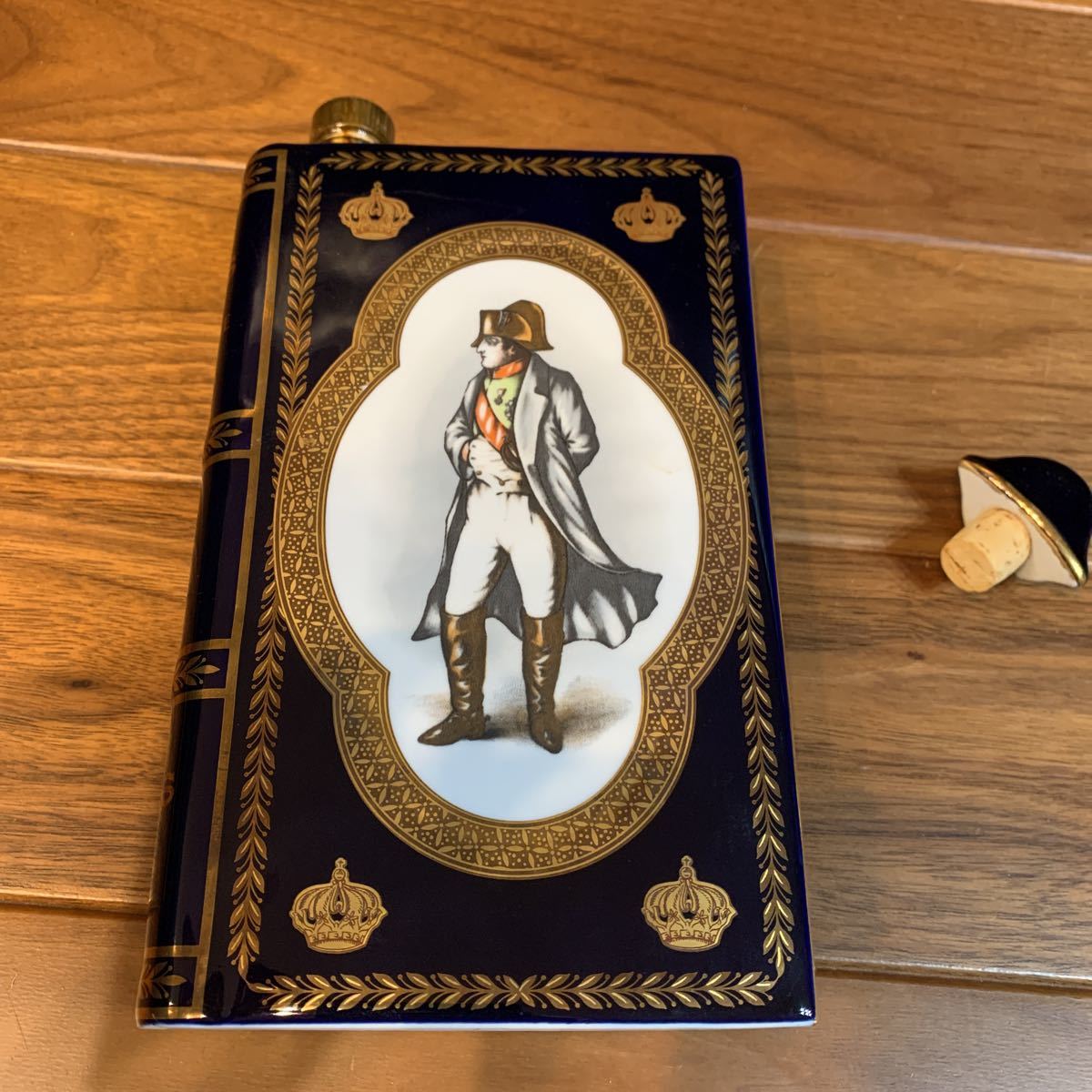 CAMUS ナポレオン コニャック 1769-1969 楽天市場】CAMUS カミュ ナポレオンブック 700ml 40% 緑