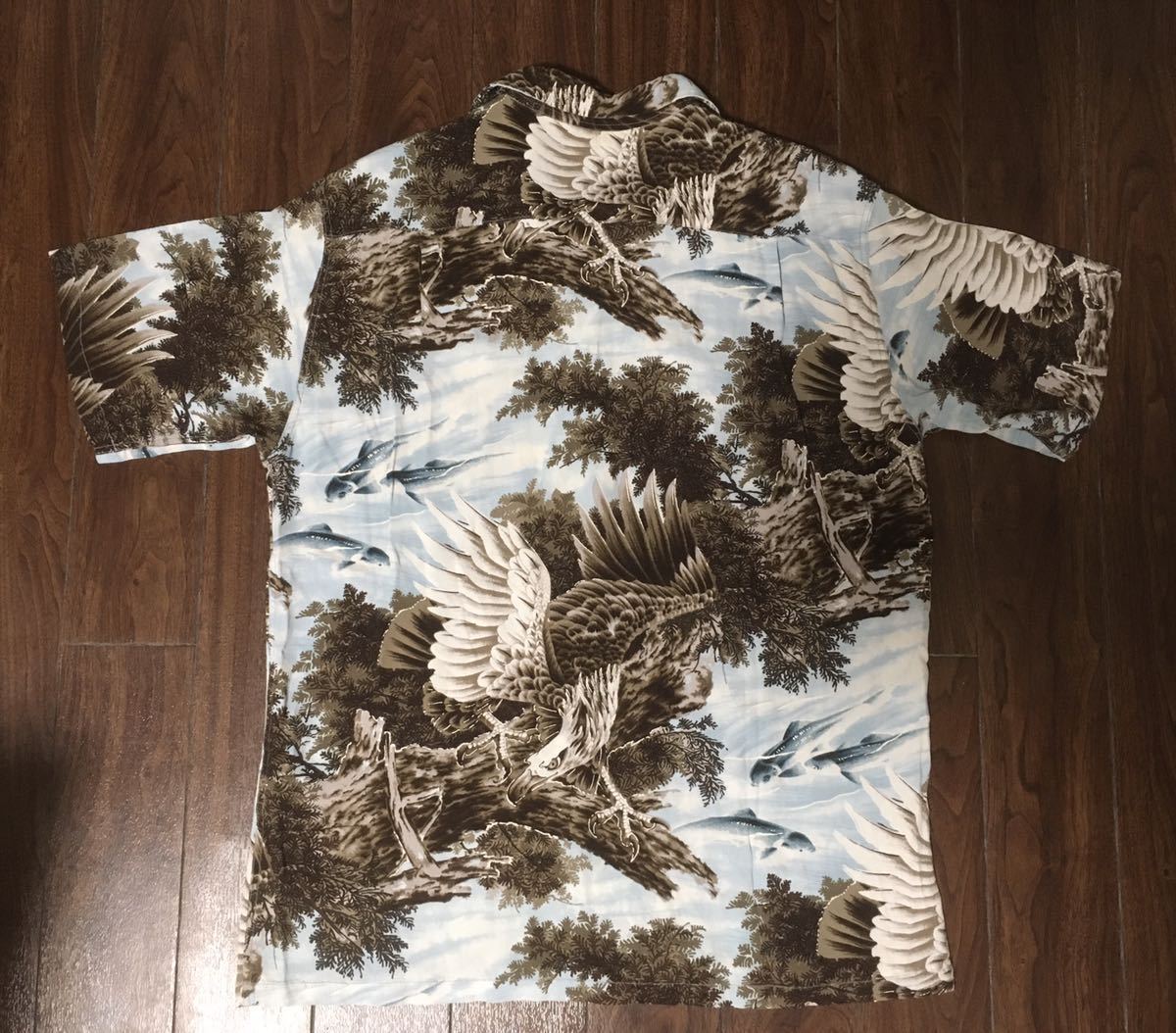 美品✨サンサーフ アロハシャツ 和柄 鷹 鯉 レーヨン 釦 ゆったりMsize SUNSURF サンサーフ 和柄 レーヨン アロハシャツ L 鷹 鯉 東洋