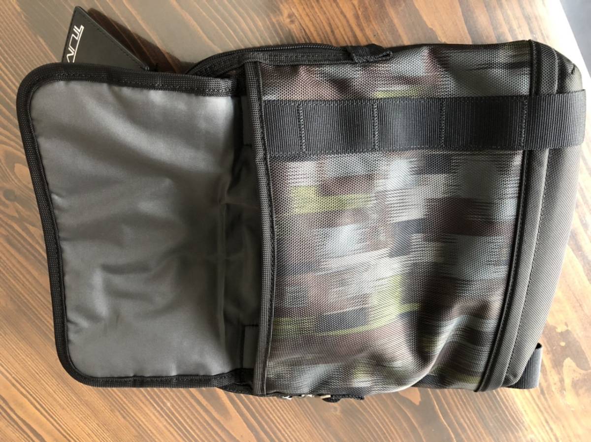 【新品】【新品未使用品】TUMI トゥミ Eastern Zip Top Flap Crossbody クロスボディバッグ ショルダー