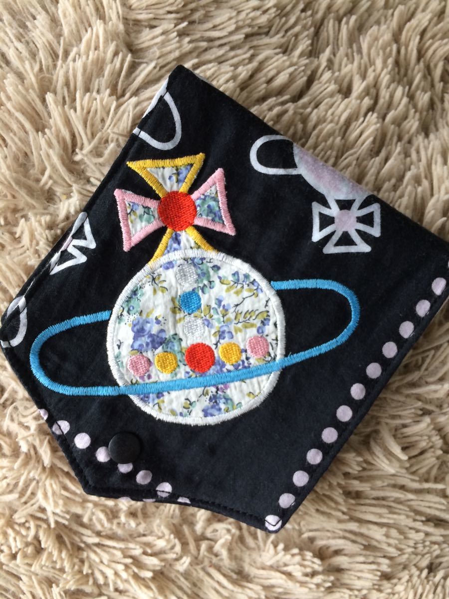 ビビアンウエストウッド Vivienne Westwood 中古ハンカチリメイク ハンドメイド 外出 ランチ マスク入れ 仮置きケース 樹脂ホック の落札情報詳細 ヤフオク落札価格情報 オークフリー スマートフォン版