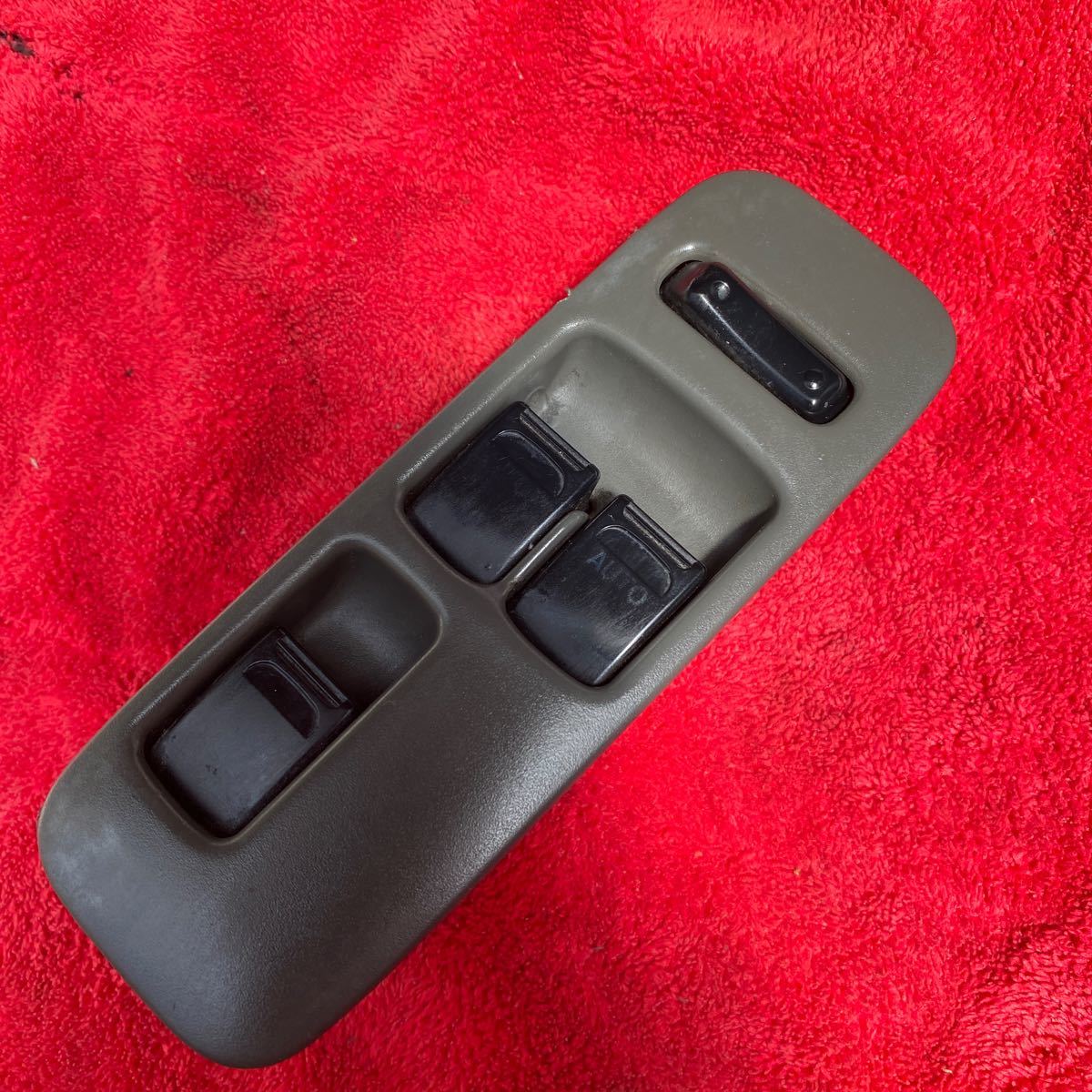 ワゴンr Mc22s ワンツードア車 ぱパワーウィンドウスイッチ パワーウインドウスイッチ の落札情報詳細 ヤフオク落札価格情報 オークフリー スマートフォン版