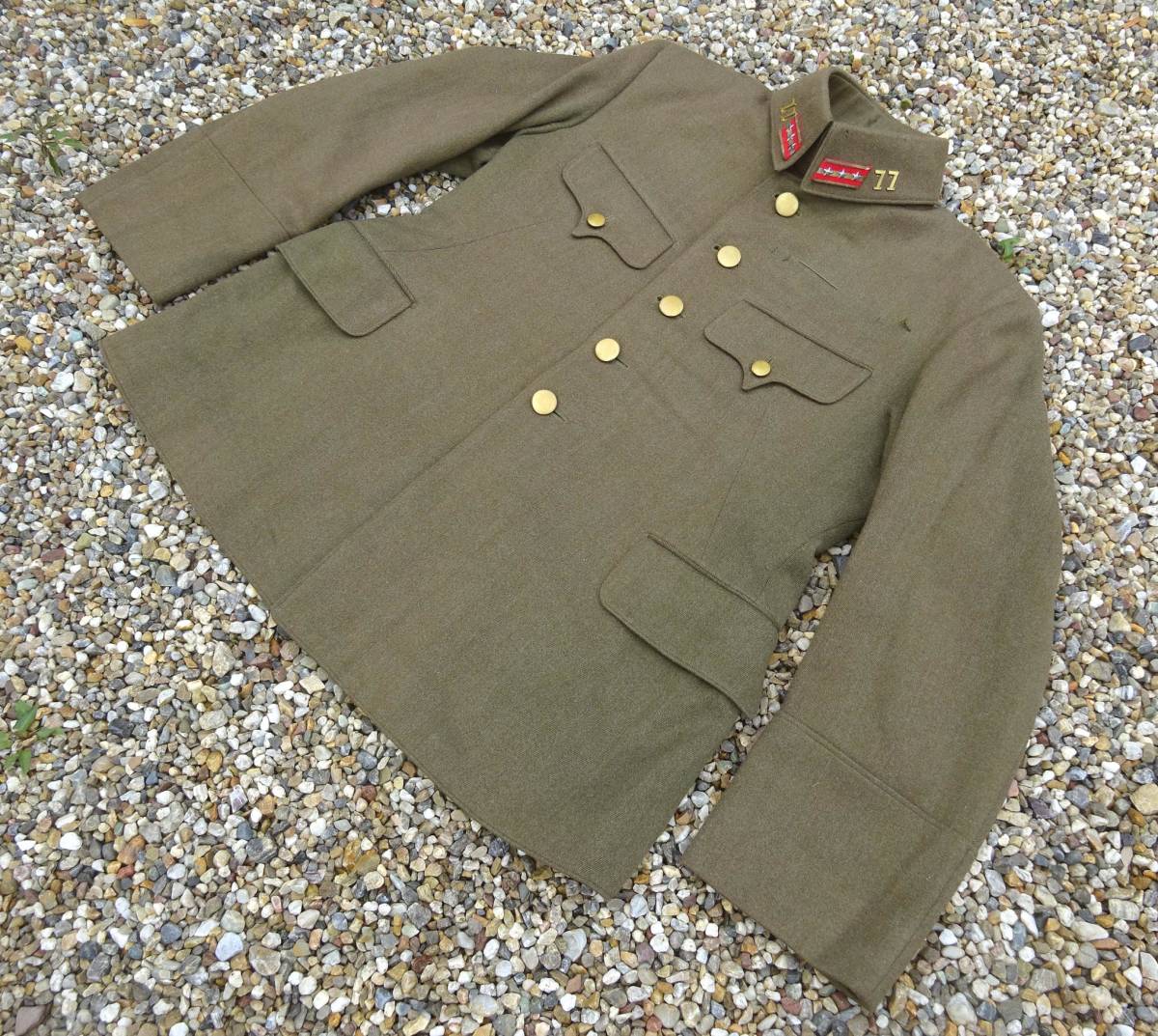 旧日本陸軍・将校用九八式冬軍衣（大尉襟章、隊号章77付き 日本軍服