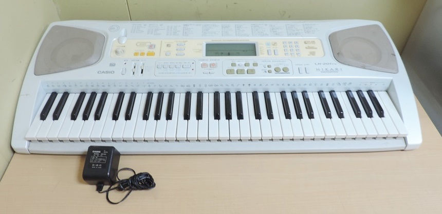 CASIO LK-201TV カシオ 光ナビゲーション 電子キーボード ピアノ