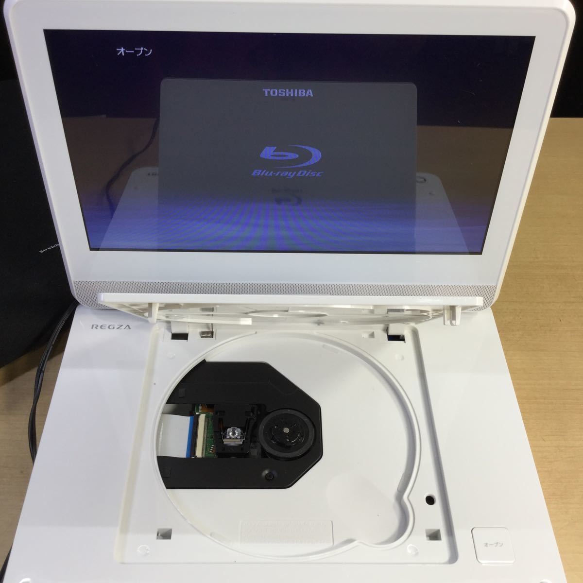 TOSHIBA REGZA 防水ポーダブルBlu-rayプレーヤー ジャンク品