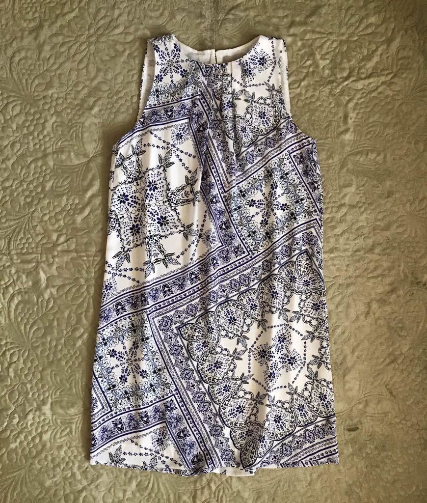 新品 タグ付き 未使用 H M ワンピース タック ノースリーブ 花柄 白 青 バンダナ柄 膝丈 ポリエステル 38 定価2 499円 の落札情報詳細 ヤフオク落札価格情報 オークフリー スマートフォン版
