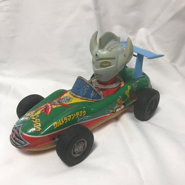 昭和レトロレーシングカーウルトラマンタロー