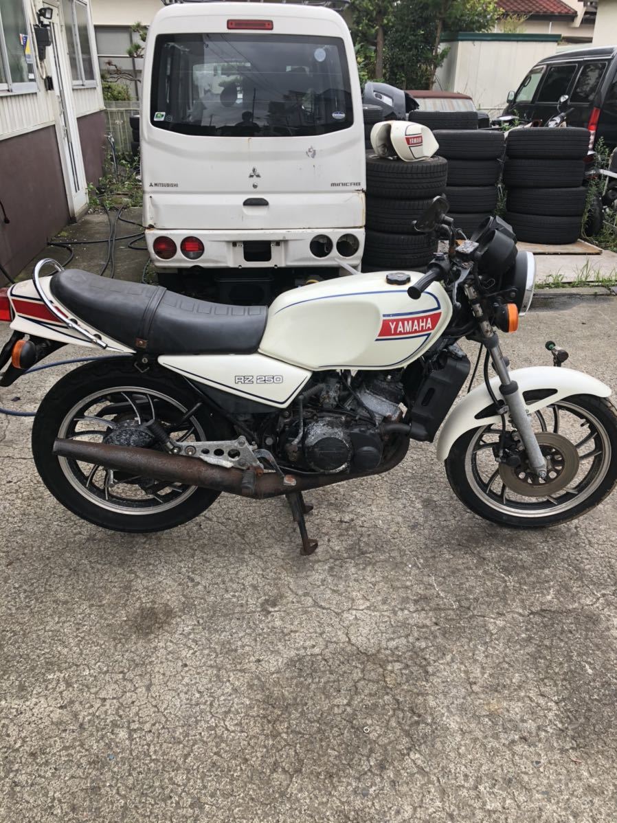 グピグチ 初期型 ヤマハ RZ250 タンク ヤマハRZ250純正タンク初期型4L3 (ヤマハ RZ250 4L3 初期型