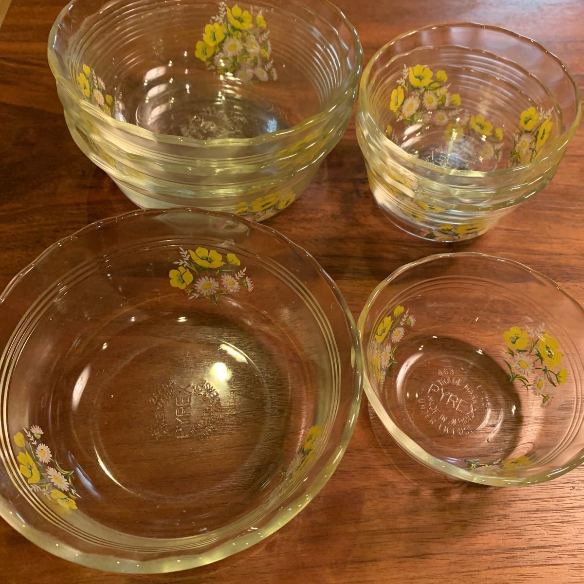 パイレックス PYREX 耐熱ガラス 1970年代 黄色い花柄 ボウル 容器 調理