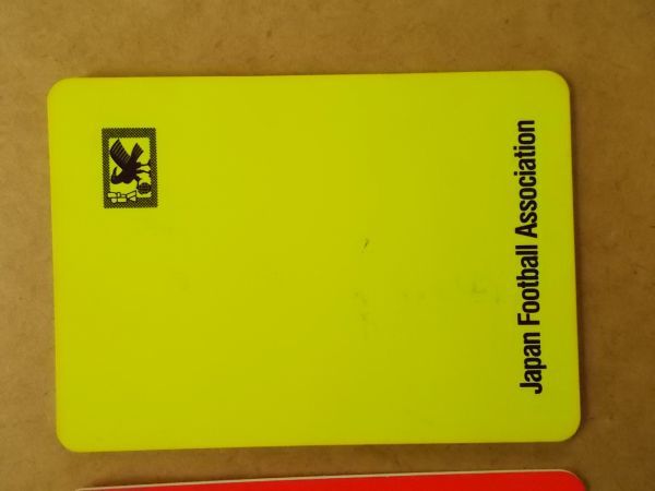 2枚セット サッカー カード 審判ワッペン イエローカード レッドカード レフェリー装備バッジfifaパッチsoccerアップリケ V139 の落札情報詳細 ヤフオク落札価格情報 オークフリー スマートフォン版