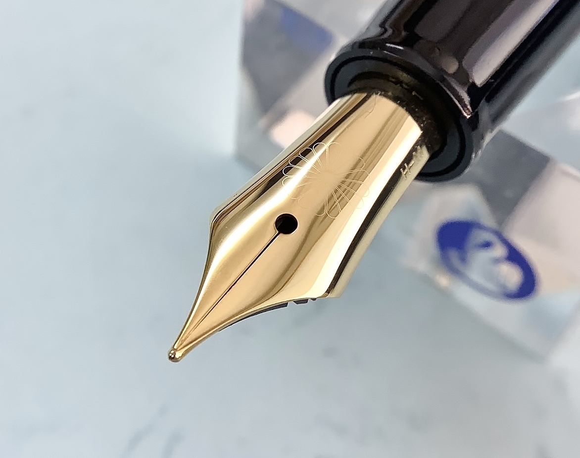 新品】【未使用】 万年筆 セーラー sailor 菊紋入り 叙勲