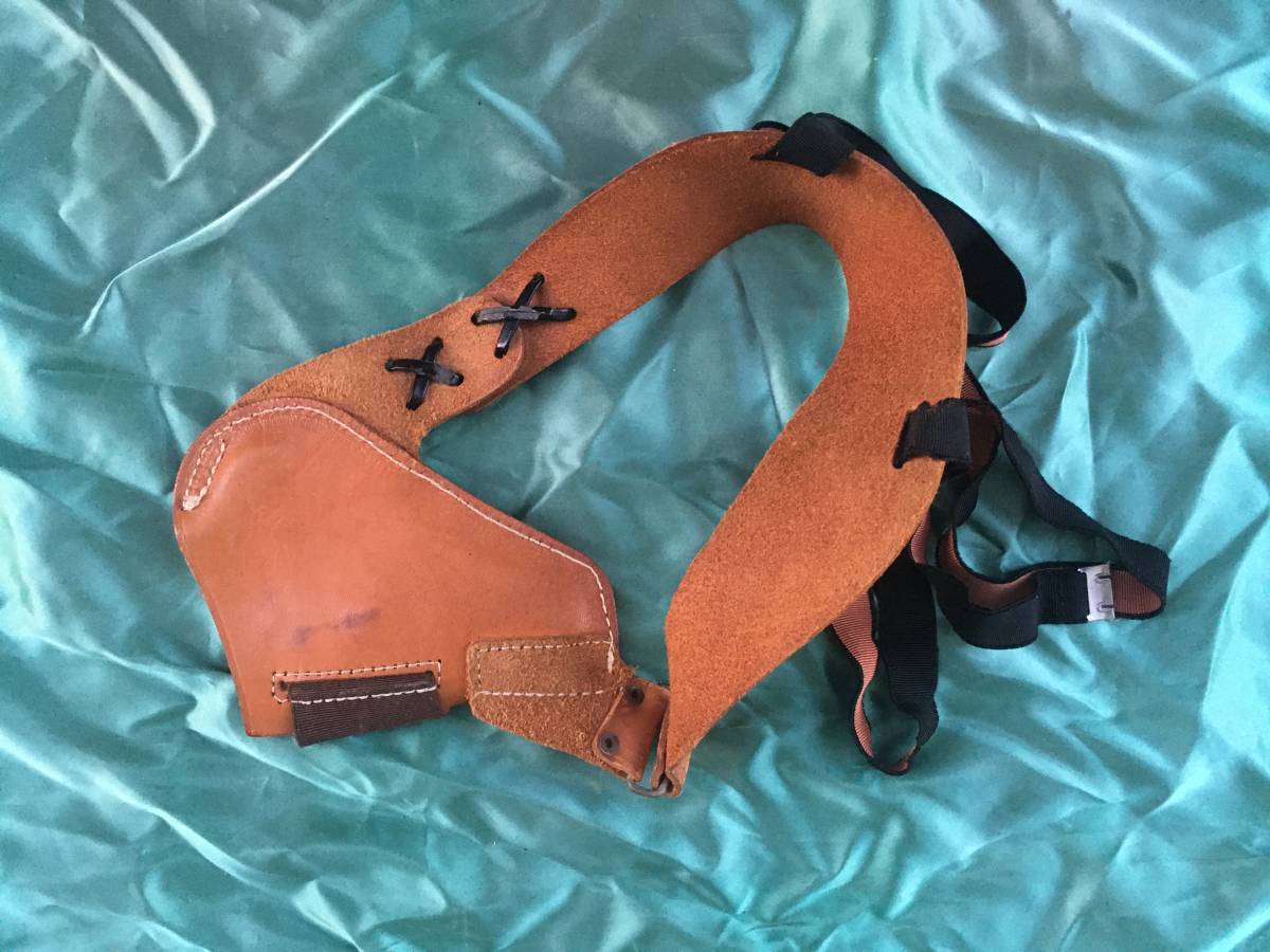 MGC 革製 アップサイドダウン ショルダー ホルスター