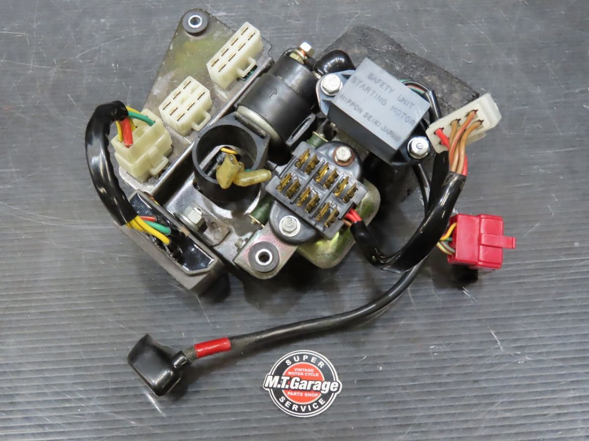 1974年 CB550FOUR CB550F 電装プレート レギュレーター レクチファイア