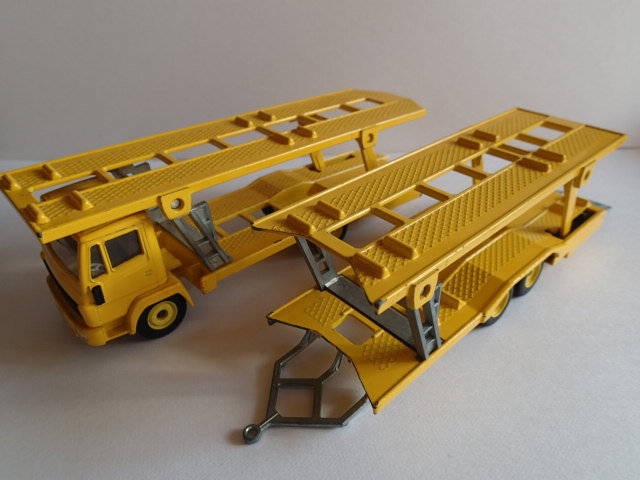 SIKUFARMERコンビワゴン2896トレーラー連結模型ミニカーボーネルンド ジク ミニカー SIKUFARMERコンビワゴン2896トレーラー連結模型ミニカー