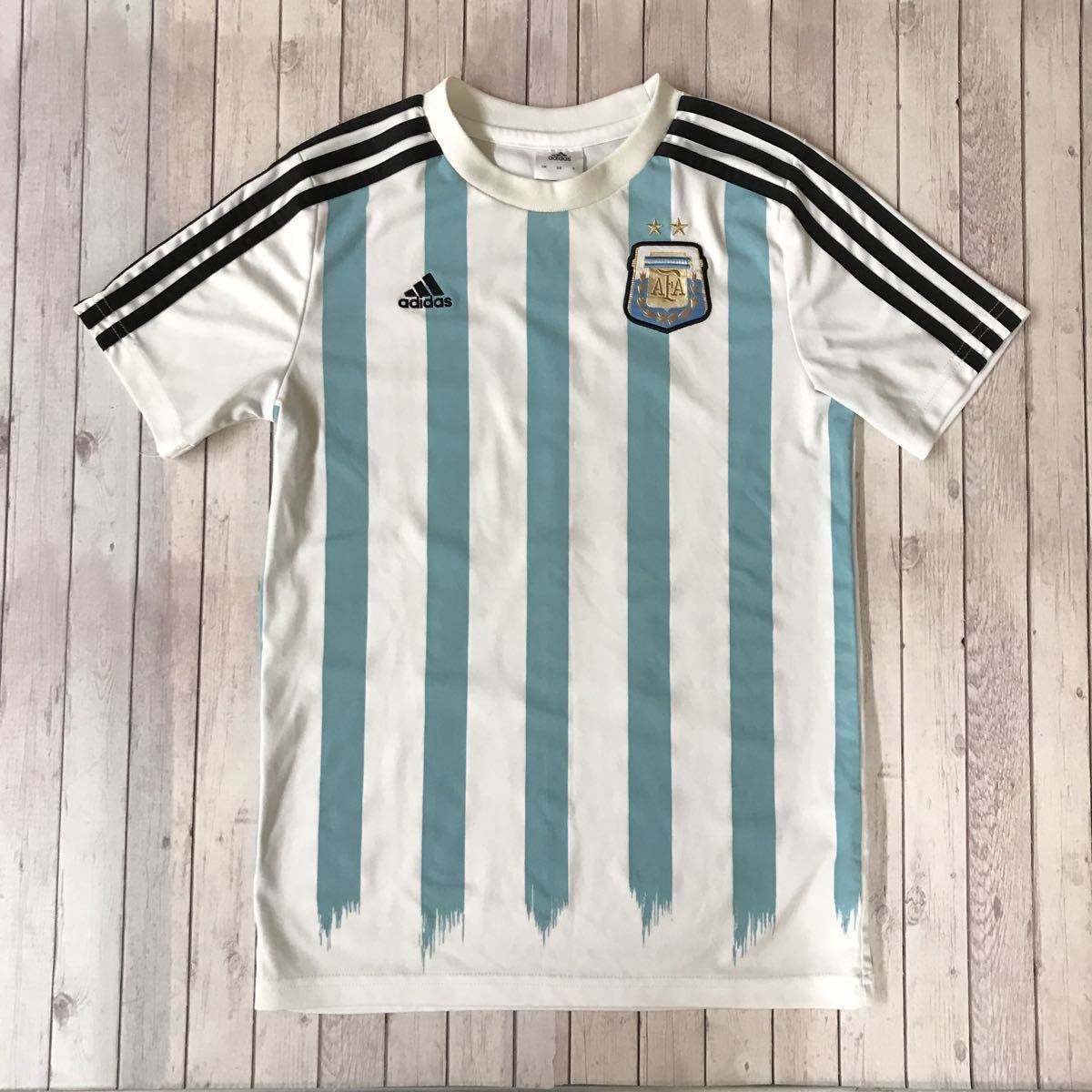 アディダス Adidas アルゼンチン代表 メッシ 背番号 10 ユニフォーム 半袖 シャツ キッズ 150 Tシャツ マラドーナ スポーツ トップス H273 の落札情報詳細 ヤフオク落札価格情報 オークフリー スマートフォン版