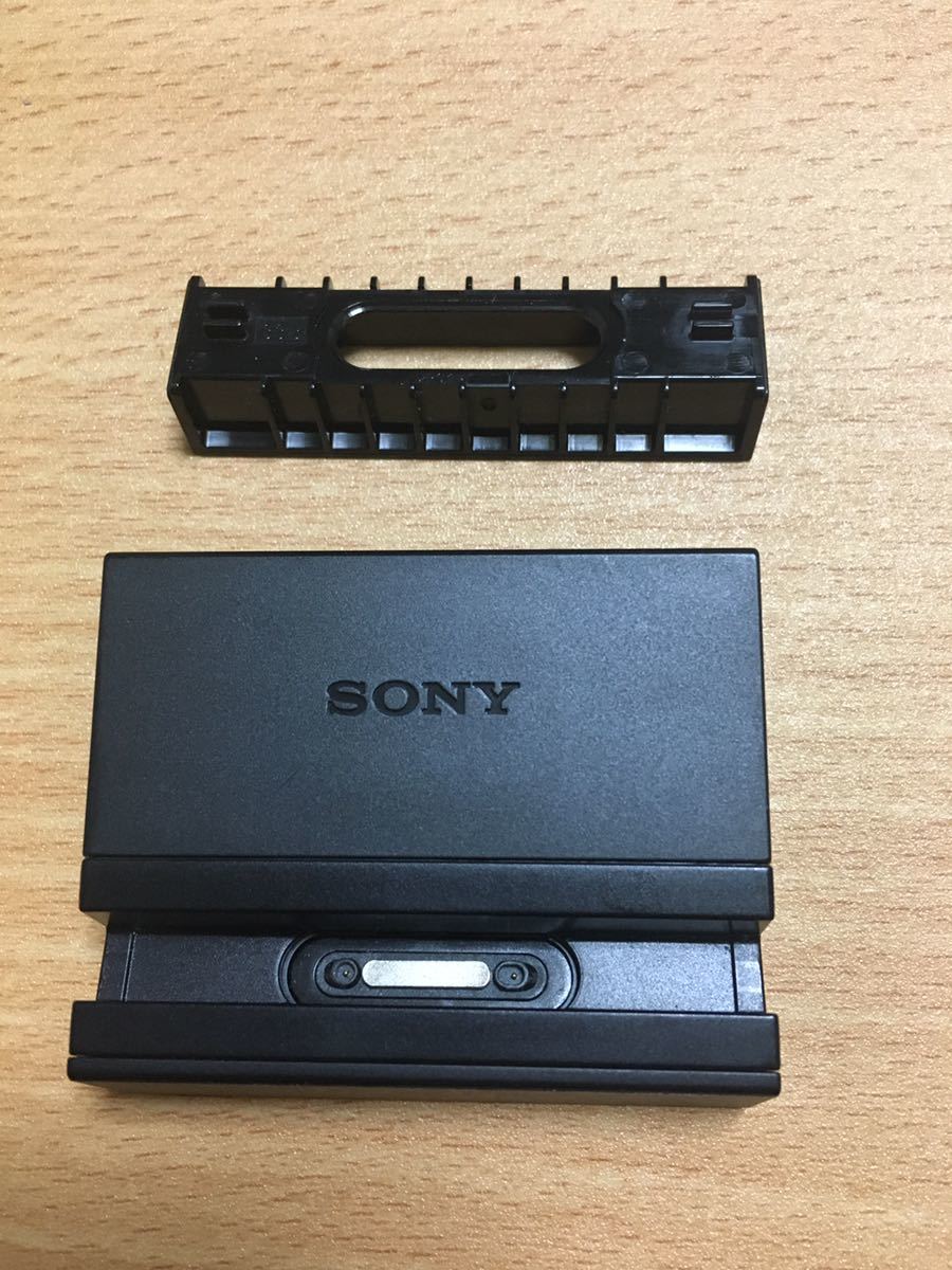 Sony 純正 マグネットチャージングドックdk33 充電クレードル Xperia Z Ultra Sol24付属品 中古 送料無料 の落札情報詳細 ヤフオク落札価格情報 オークフリー スマートフォン版