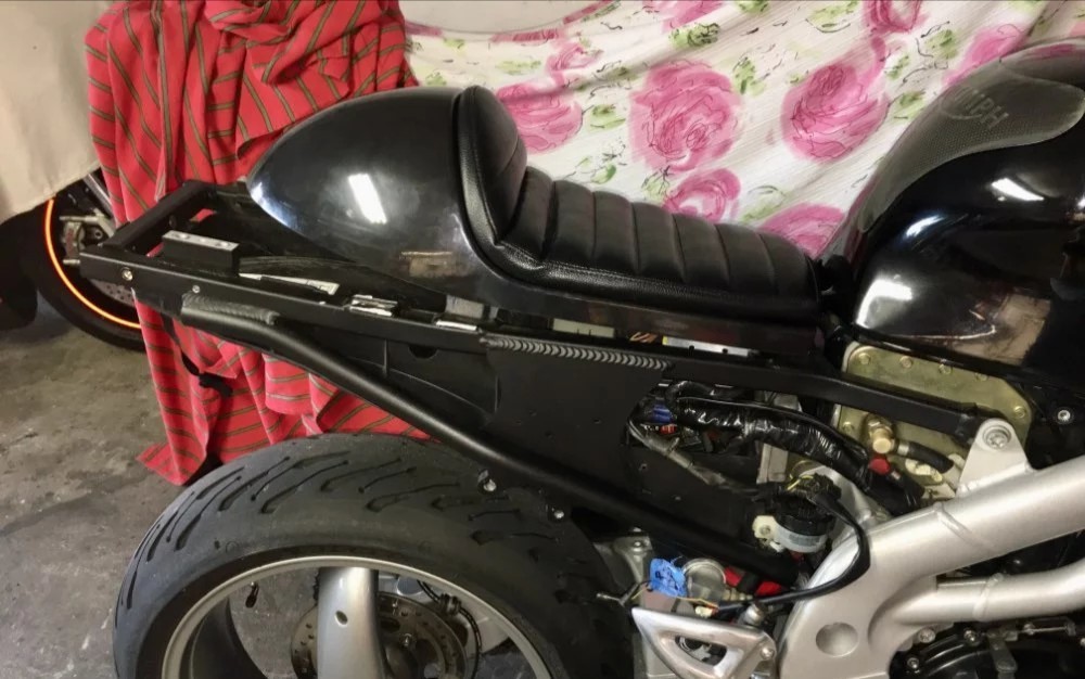 スズキ純正】 GS1200SS シングルシートカウル / ブラックの落札情報