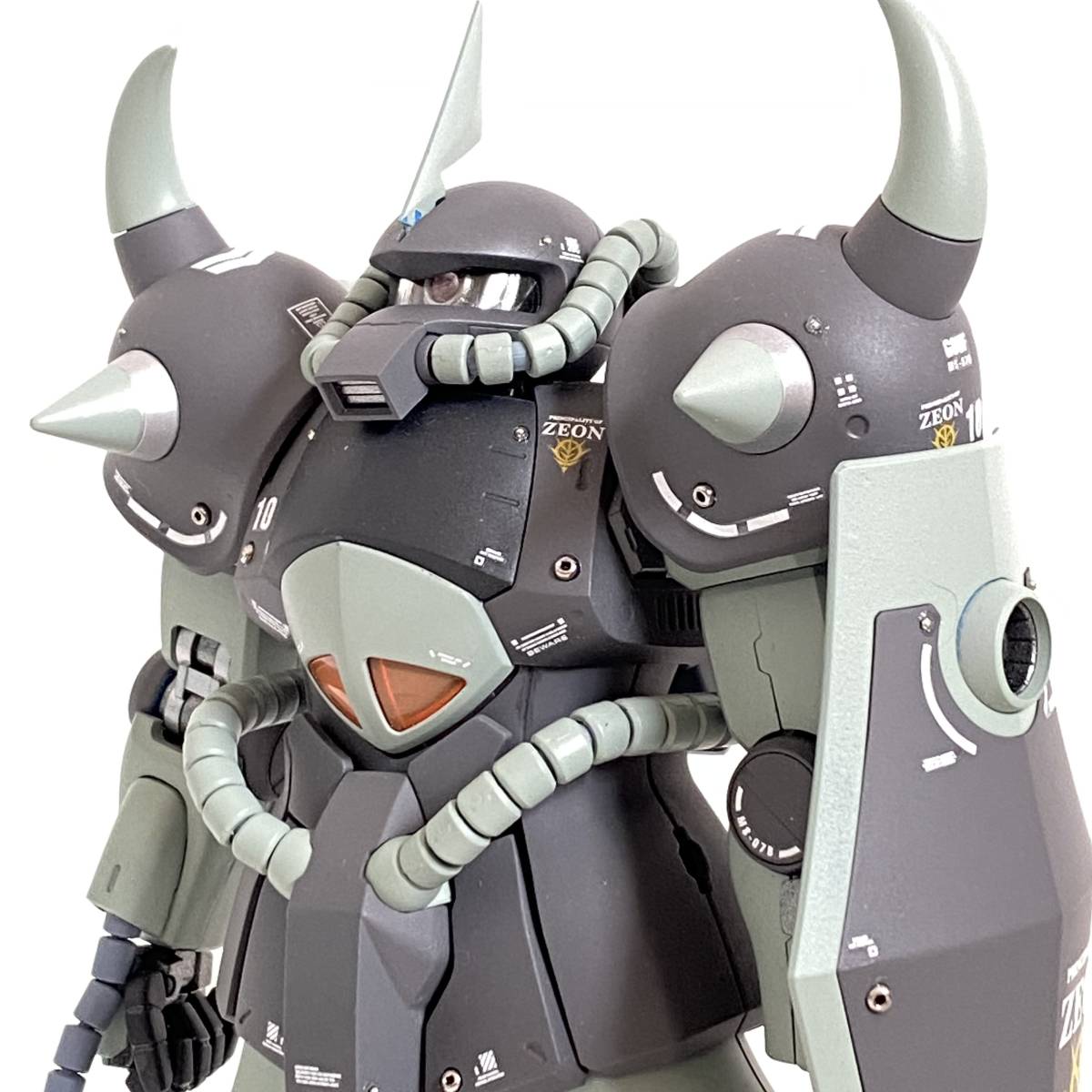 MG 1/100 トーマス・クルツ専用 グフ Ver2.0 改修塗装済 完成品 MG 1/