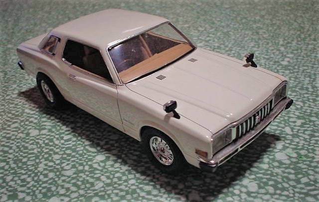 オオタキ 1/24 クラウン 2000 ターボ 2ドア ハードトップ ノーマルに 