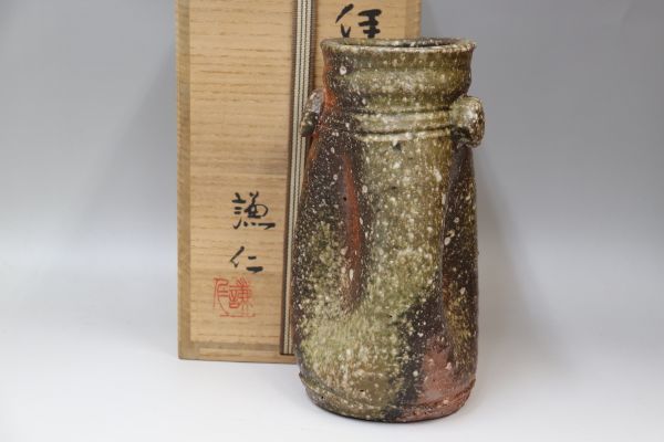 岸本謙仁 伊賀花入れ 造形 自然釉 緋色 どれをとっても一級品 谷本光生 の落札情報詳細 ヤフオク落札価格情報 オークフリー スマートフォン版