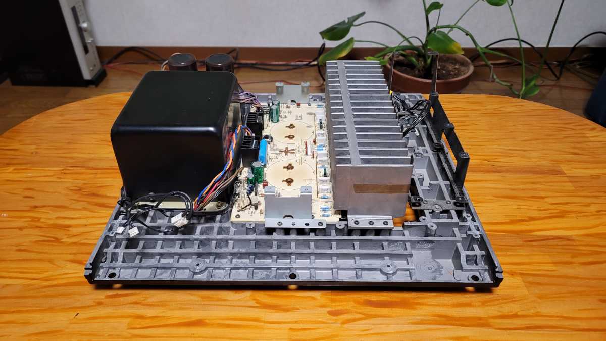 ソニー 終段 Mos Fet パワートランジスター Sony プリメインアンプ Ta F333esa トランス 動作品 中古品 注意 偽造 使用僅少詐欺出品物 の落札情報詳細 ヤフオク落札価格情報 オークフリー スマートフォン版