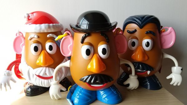 トイストーリー Mrポテトヘッド フィギュア ポップコーンバケット ノーマル サンタ ハロウィン ３種セット 東京dr の落札情報詳細 ヤフオク落札価格情報 オークフリー スマートフォン版