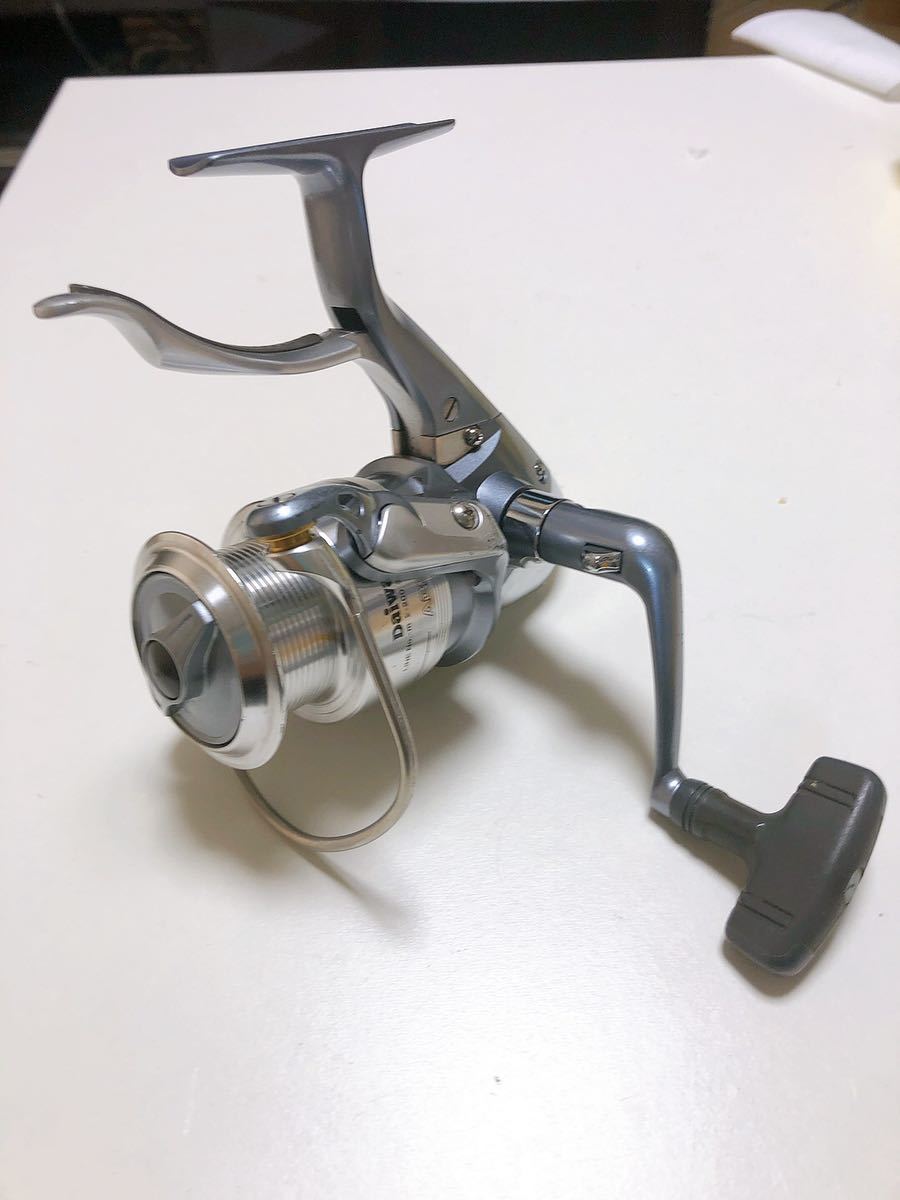 トライソ SHOX 2300LBD ダイワ(Daiwa)（やや傷や汚れあり