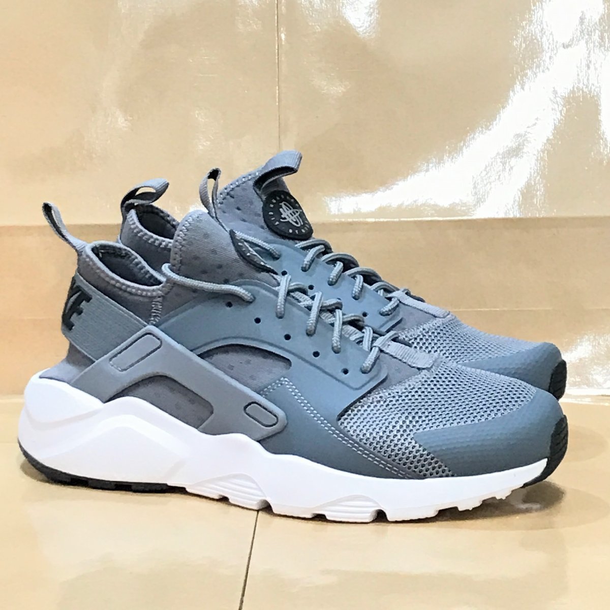 本物 Nike Air Huarache Run Ultra ナイキ エア ハラチ ラン ウルトラ Us9 27cm 002 黒 ブラック 正規品 箱 メンズ スニーカー の落札情報詳細 ヤフオク落札価格情報 オークフリー スマートフォン版