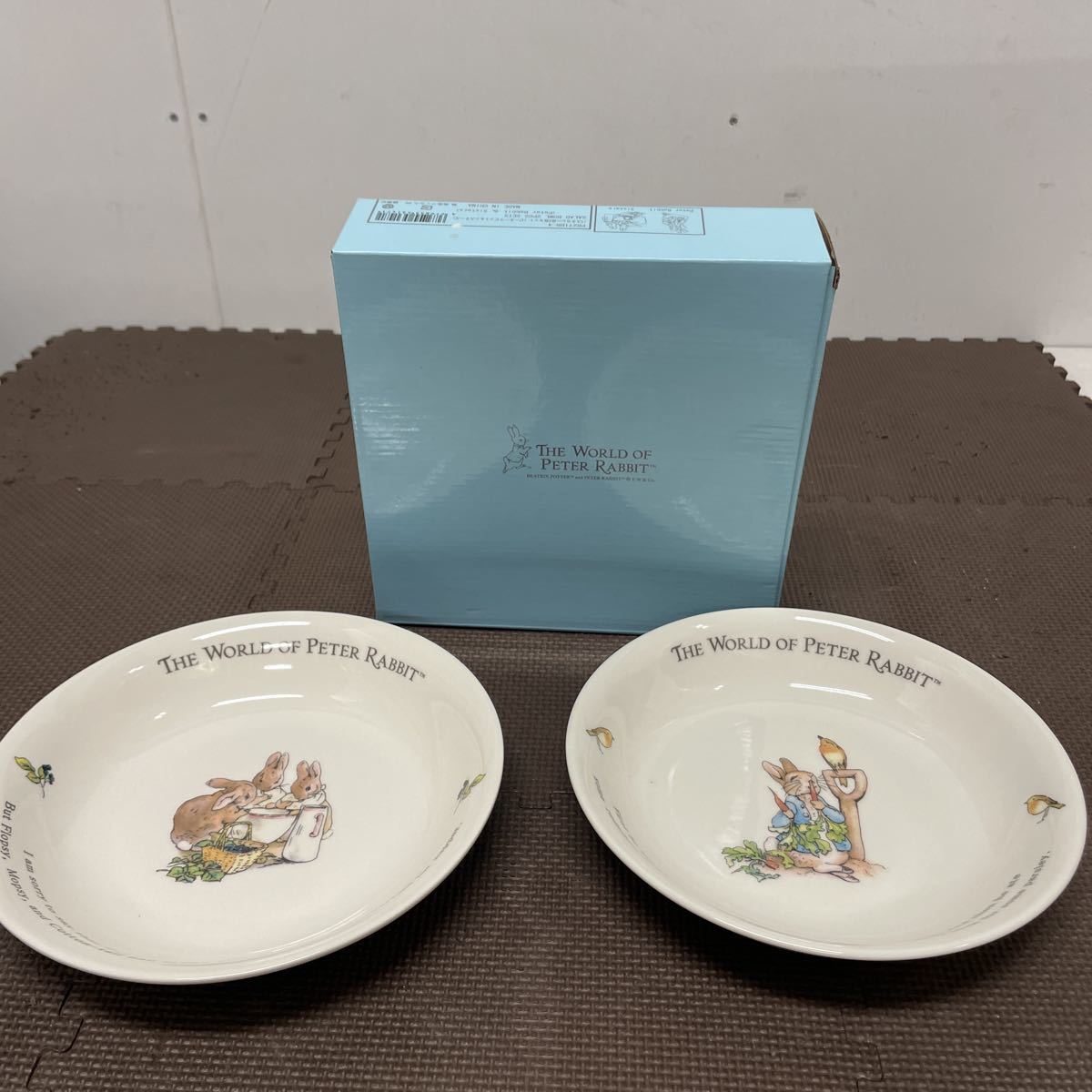 ピーターラビット】THE WORLD 可愛く OF PETER RABBIT 皿