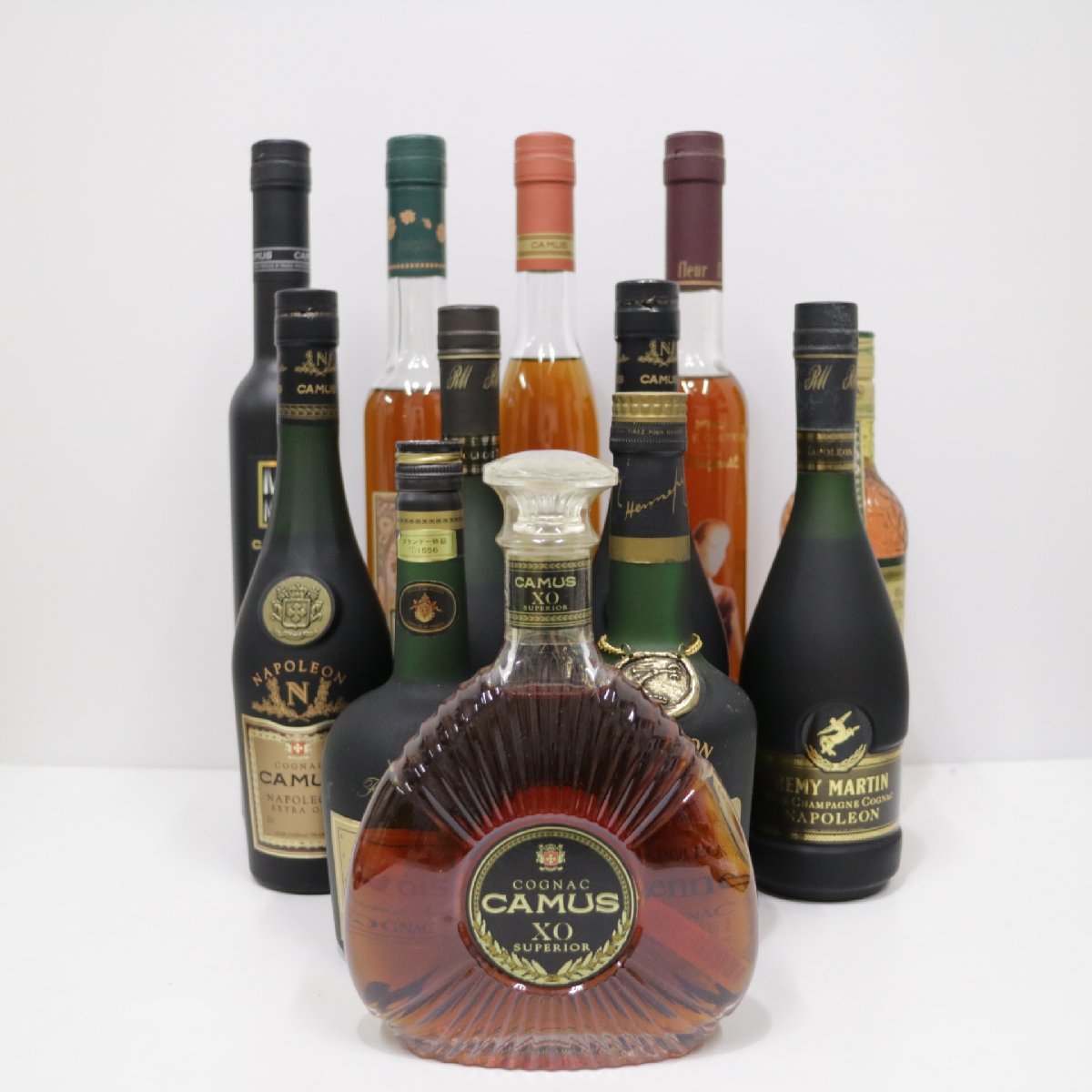 良品☆ クルボアジェ コニャック COURVOISIER エクストラ 陶器ボトル  