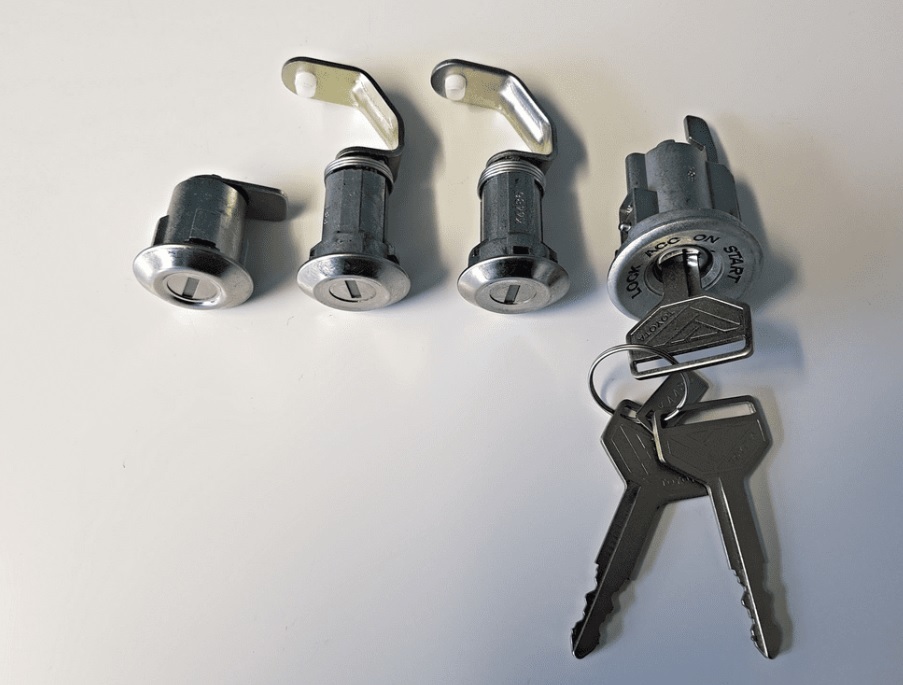 未使用】【新品 トヨタ純正】 ランドクルーザー（ランクル） 40系  