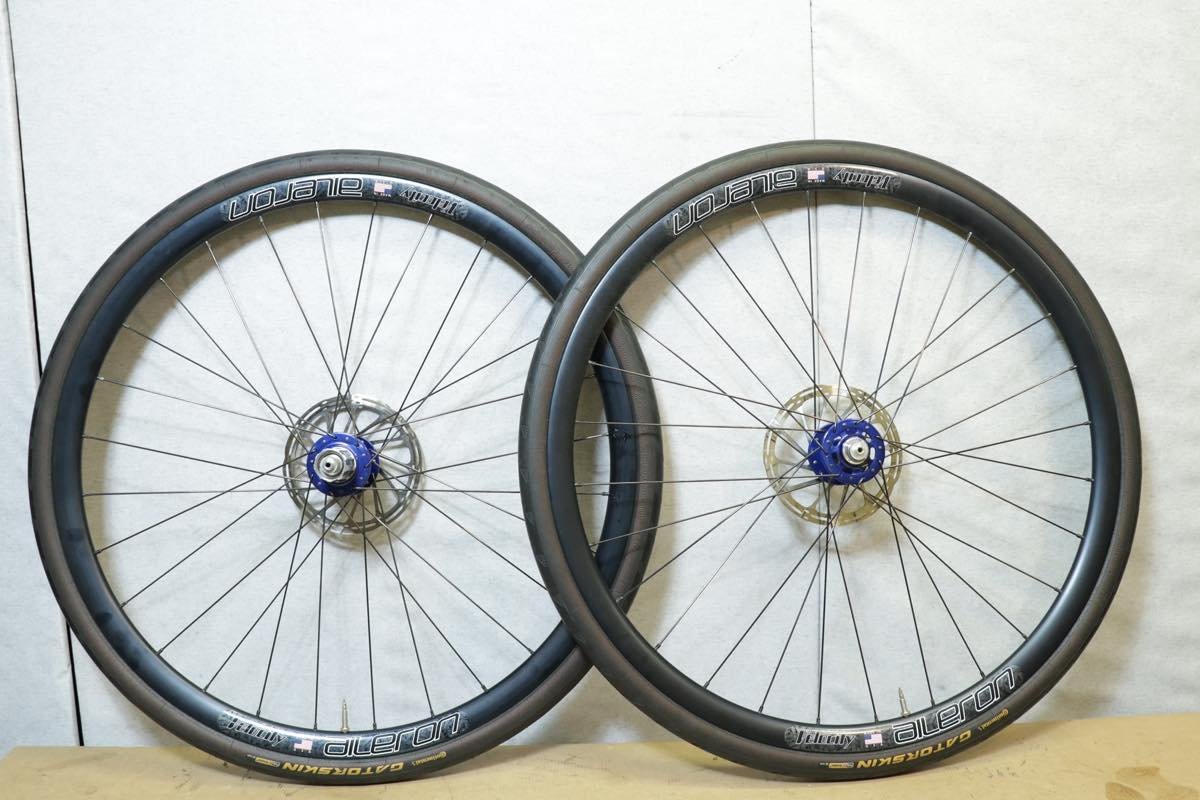 中古クリスキング手組ホイール velocity quillリム 10s用