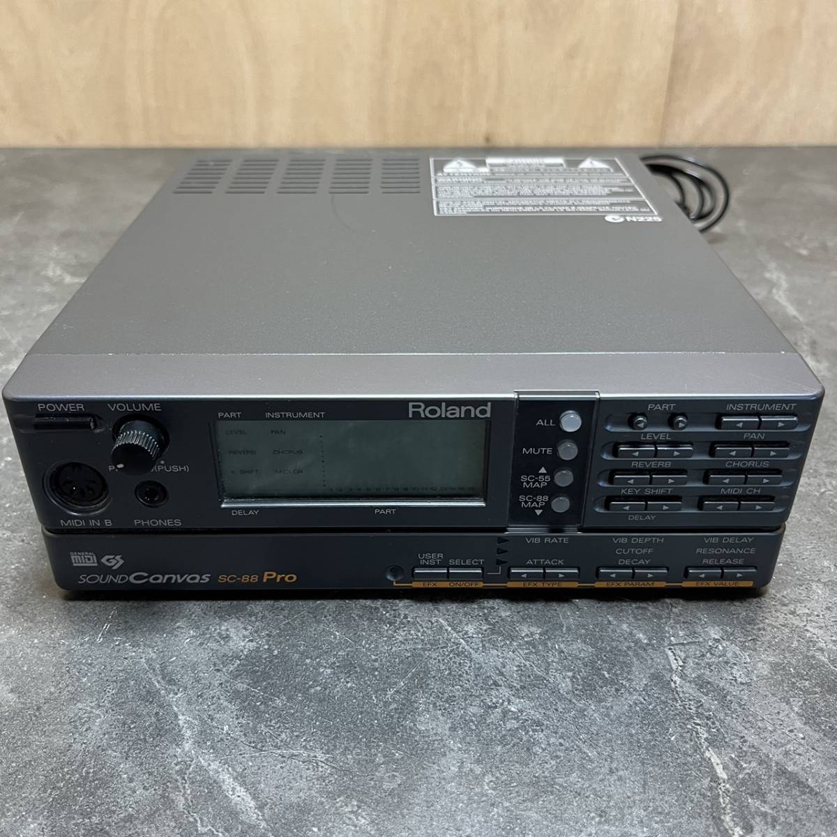 Roland SC-88 Pro 音源モジュール中古品 目立った傷や汚れなし】☆美品