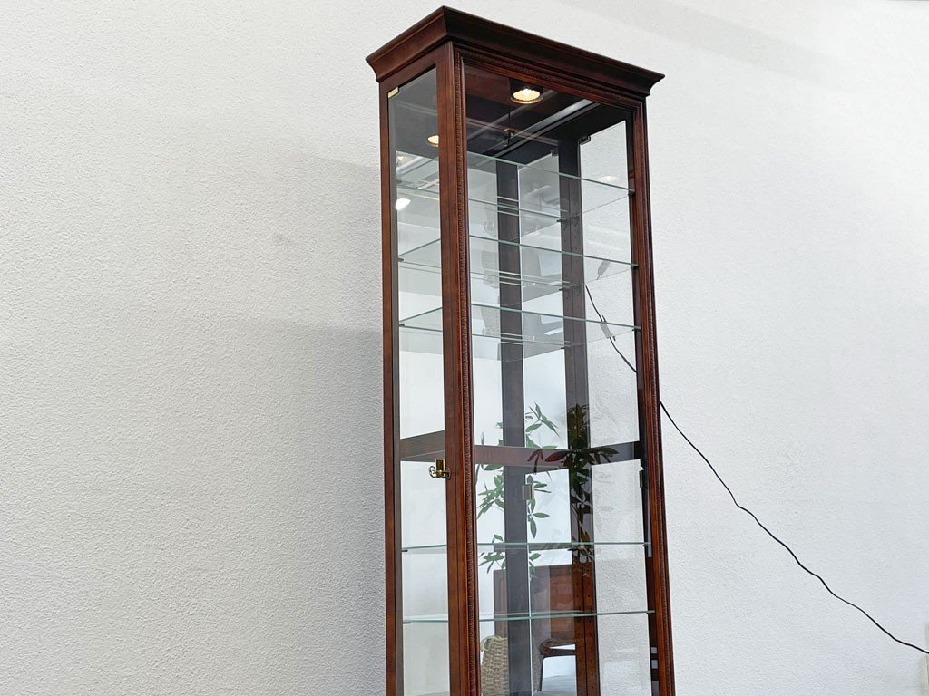 Howard Miller ハワードミラー 飾り棚 照明付 キュリオケース ☆事前