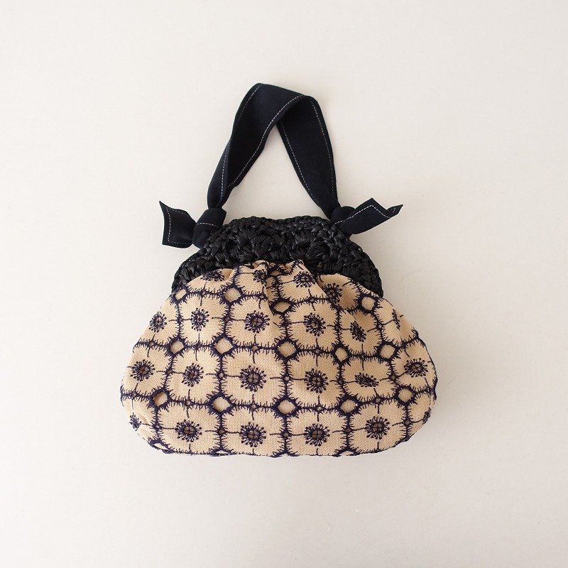 ミナペルホネン×ヒトミシノヤマ エッグバッグ swing camellia