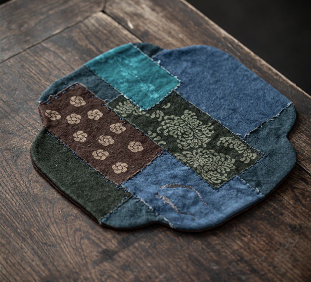 藍染古布の マットです。 藍染古布の マットです。