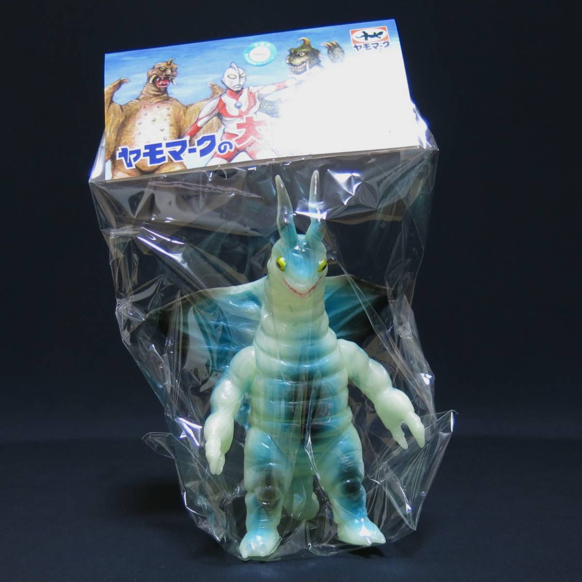 ウルトラ警備隊 LABUBU ラブブ TSUBURAYA CONVENTION（Amazon.co
