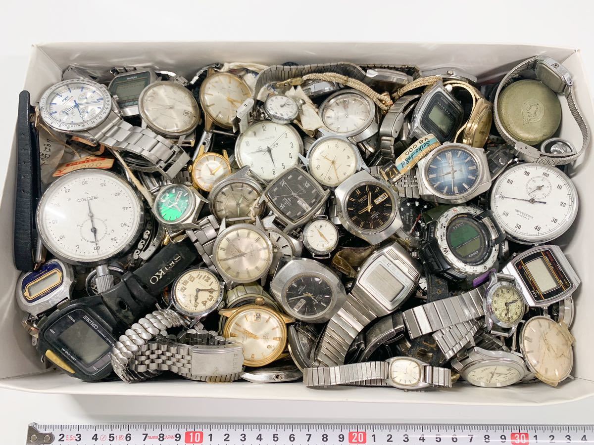 ✨ジャンク腕時計✨高級有名ブランドなど約90点 3.4kgまとめ売り！！ 腕時計 ジャンク 100本以上 ブランド