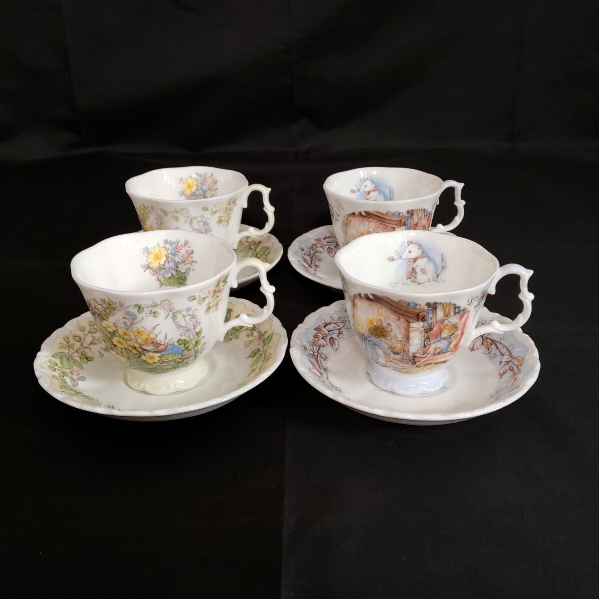 ロイヤルドルトン Royal Doulton プーさん 4客 ままならなく