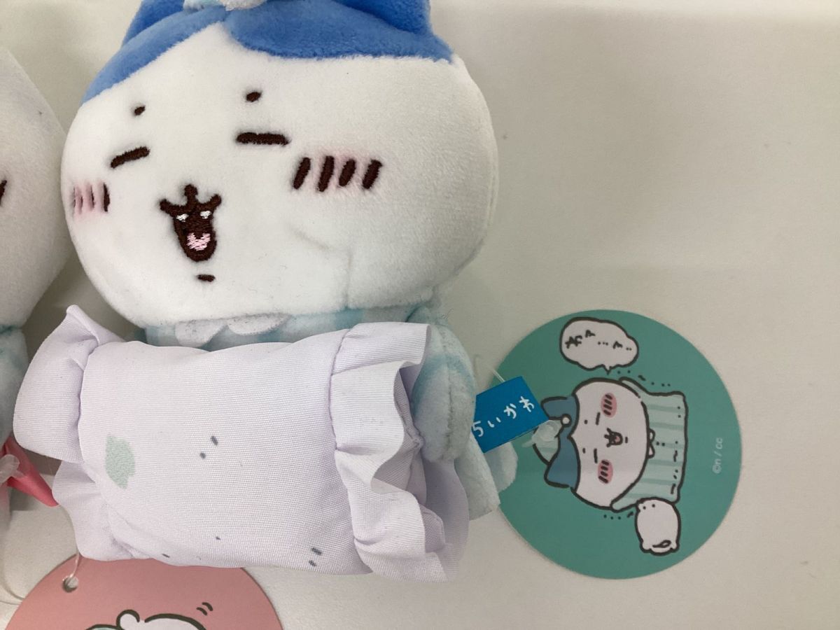 ちいかわ デスクトップから見守るひっかけぬいぐるみ （ねむいよ