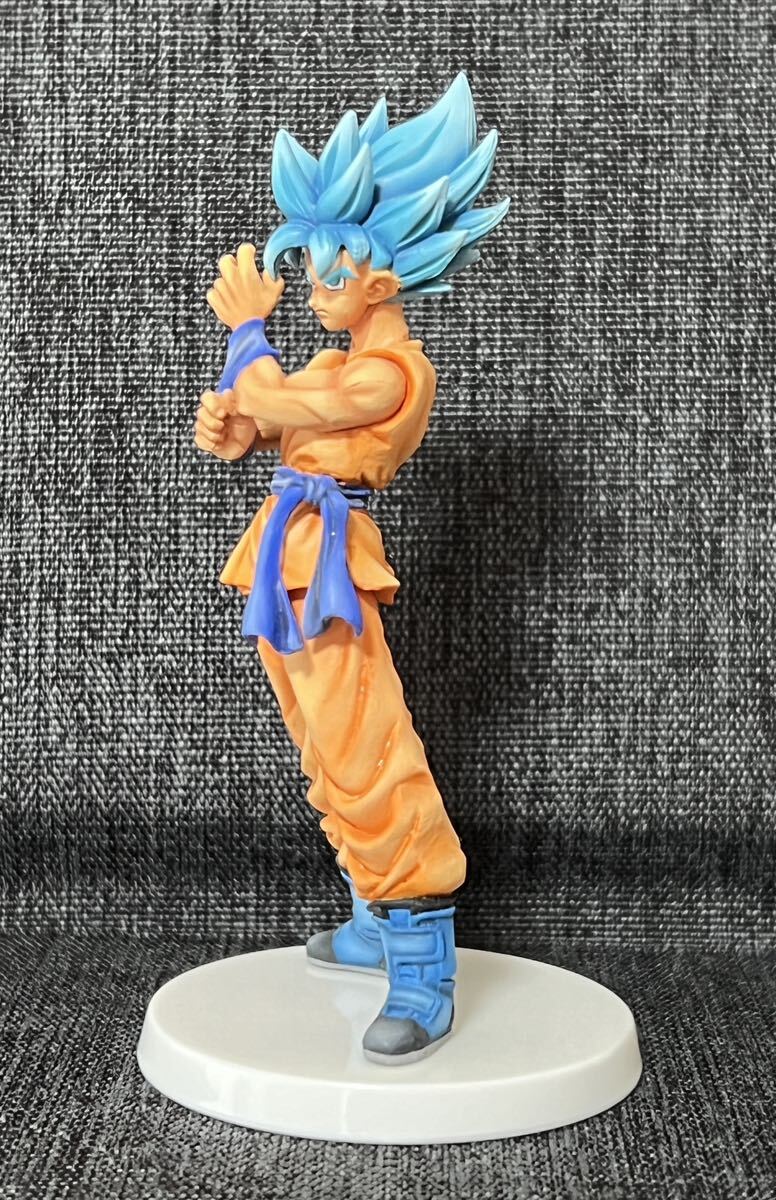 本物保証，大得価】 ドラゴンボール HG 超サイヤ人孫悟空 フィギュア