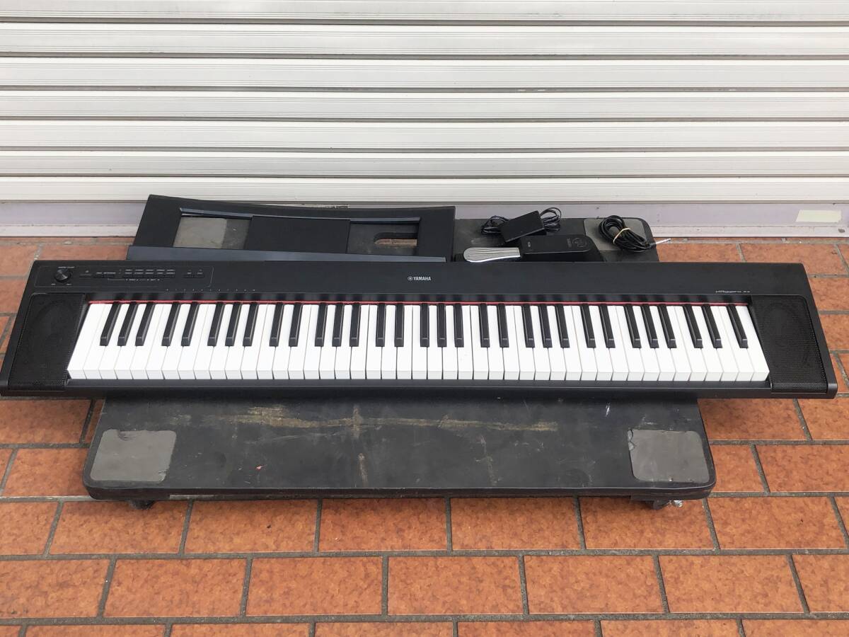 YamahaNP 11 ヤマハ電子ピアノキーボードペダル付属 AC