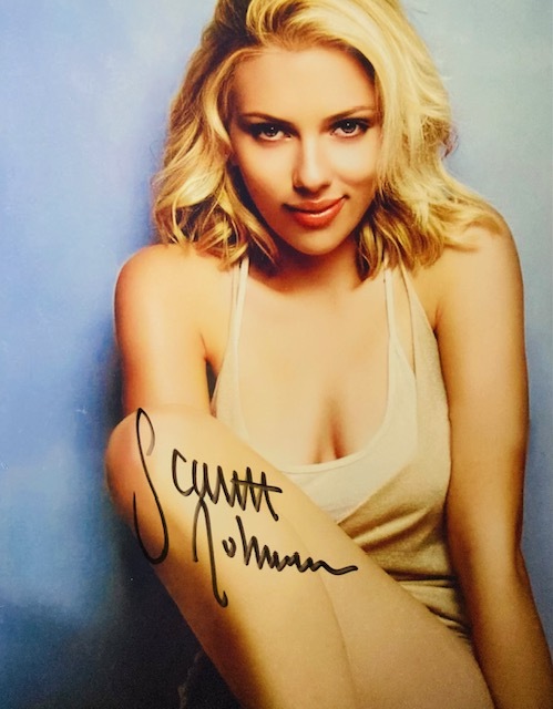 スカーレット・ヨハンソン直筆サイン入り写真の落札情報詳細 - Yahoo