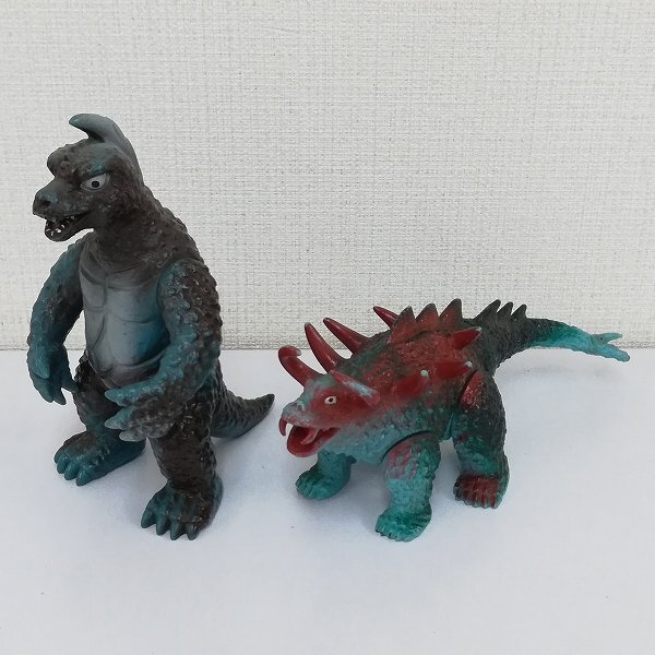 マグネドン（ブルマァク復刻・ポピーキングザウルス）ソフビ2体セット