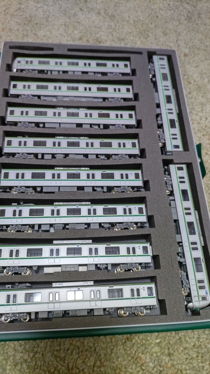 KATO 10-1605,06 東京メトロ千代田線16000系(5次車)10両①（Nゲージ 